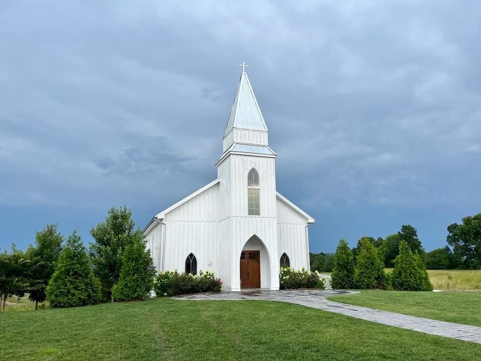 Elegance Amidst the Hills: Tasteful Gatherings at The Highlands Chapel